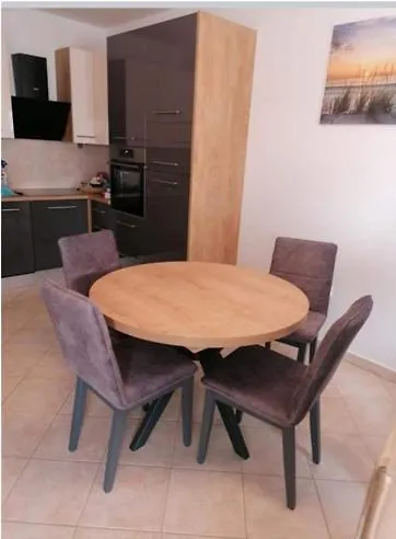 Apartment Lilli Fazana 2 Erwachsene 2 Kinder Valbandon 0*,  Croatia